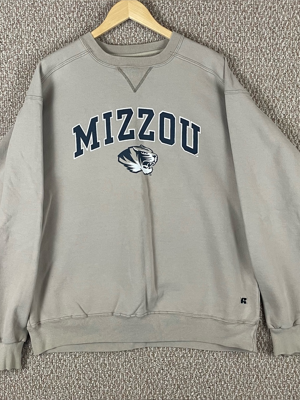Vintage 90s Missouri Tigers Mizzou Sweatshirt XL Gray Crewneck Made In USA R1